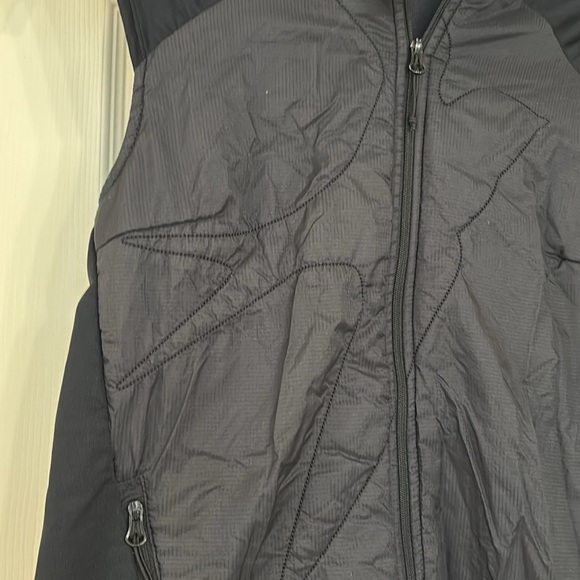 Oiselle run vest. Size S EUC!! - Picture 5 of 7